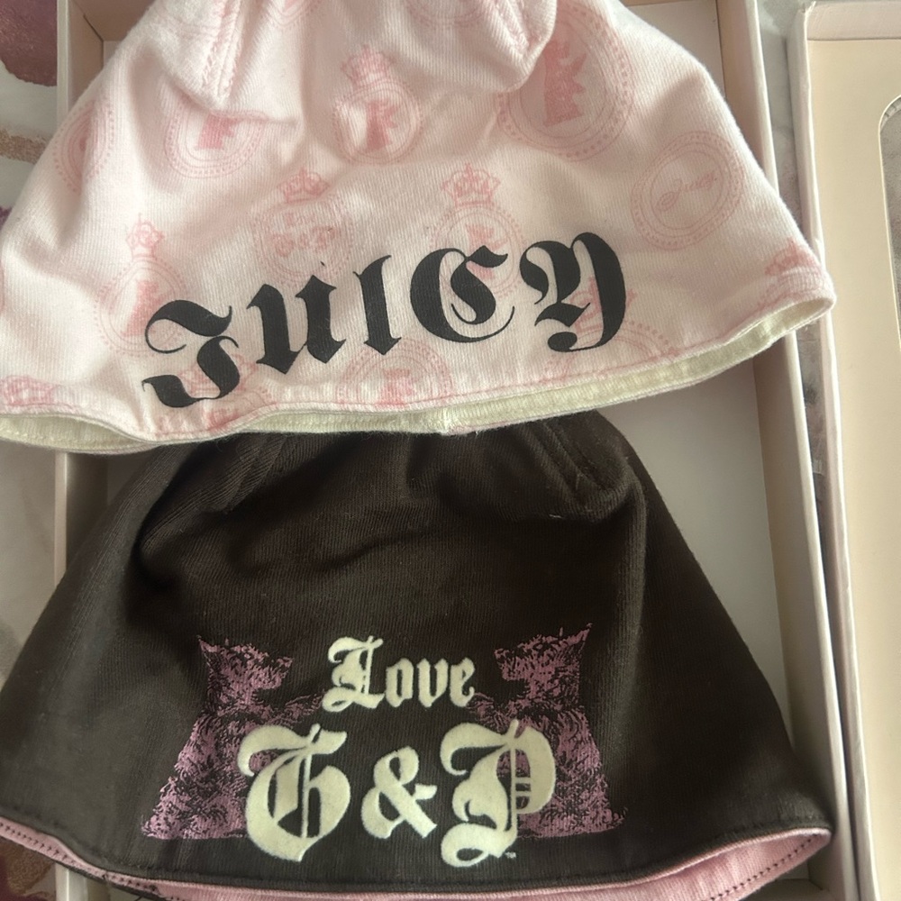Juicy Couture Newborn reversible hat